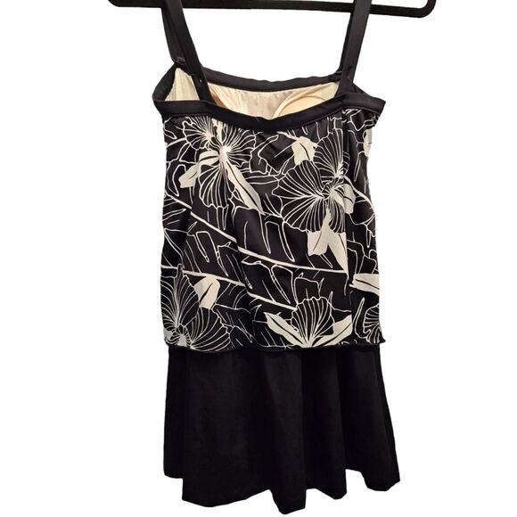 Maxine of Hollywood Swim Dress size 10 Built in Bra Tropical Black/White - Picture 2 of 3